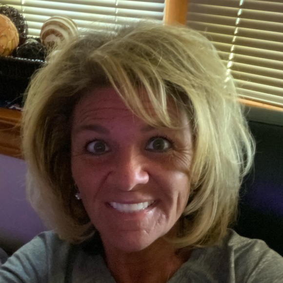 Michelle - Picture 4 of 7